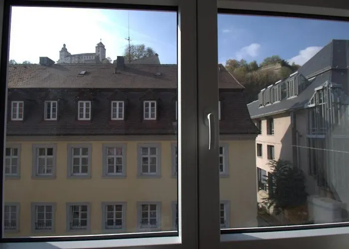 Stilvolle Wohnung Direkt In Der City